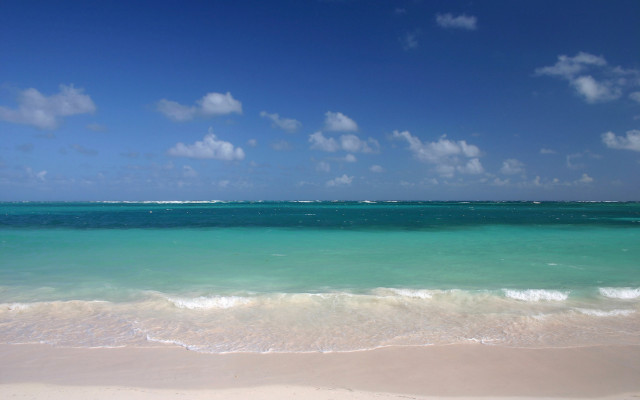 Beach blue sky clouds water #4 free wallpaper - medium preview image