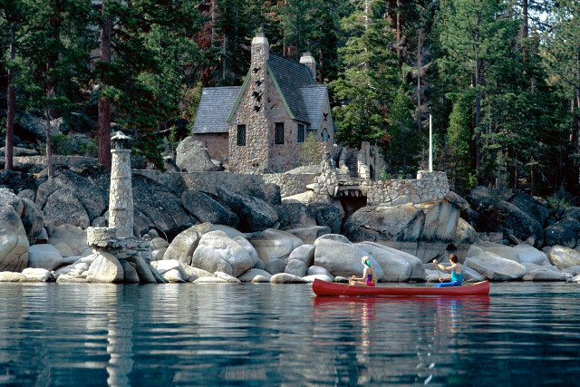 Man woman canoe lake house #2 free wallpaper - medium preview image
