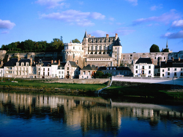 Castle water bridge buildings river #2 free wallpaper - medium preview image