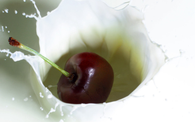 Cherry white bowl water splashing free wallpaper - medium preview image