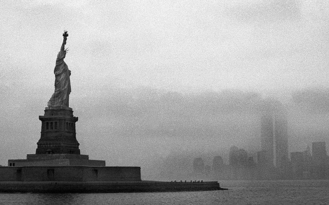 Statue of liberty foggy day free wallpaper - medium preview image