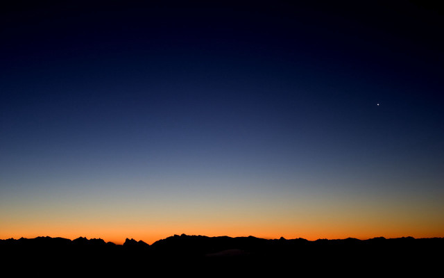Plane sunset moon minimalism gradient #2 free wallpaper - medium preview image