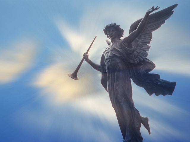 Angel statue holding hammer blue free wallpaper - medium preview image