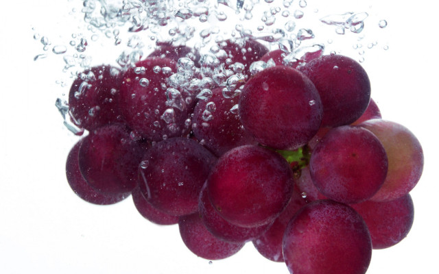 Grapes underwater bubbles green stem free wallpaper - medium preview image