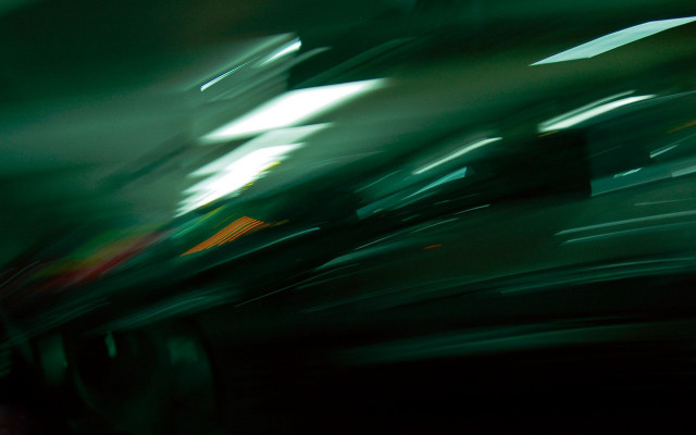 Blurry car night stop sign free wallpaper - medium preview image