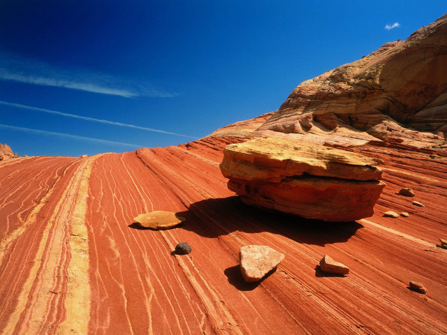 Rock formation desert sky foreground free wallpaper for desktop - medium preview image