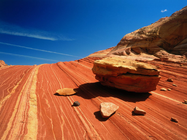 Desert rock formation sky foreground free wallpaper - medium preview image