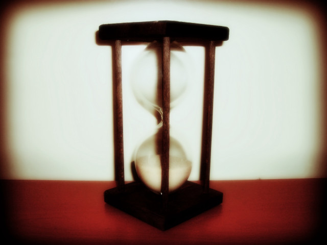Hourglass sand glass table white #3 free wallpaper - medium preview image