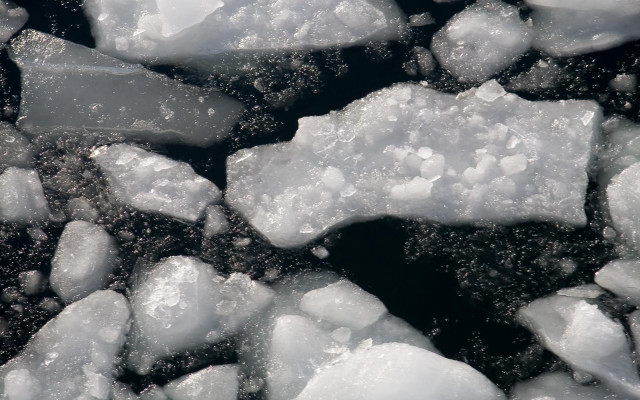 Ice chunks water drops black free wallpaper - medium preview image