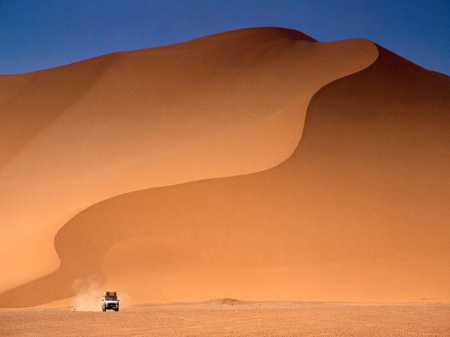 Truck desert dune blue sky #4 free wallpaper - medium preview image