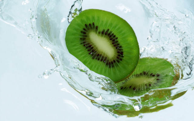 Kiwi cut in half water free wallpaper - medium preview image