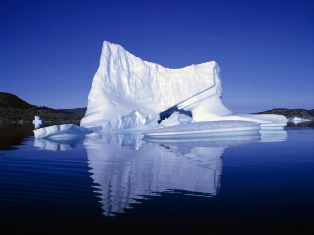 Large iceberg lake blue sky #2 free wallpaper - medium preview image
