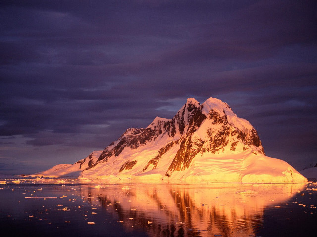 Mountain snow reflection water night free wallpaper - medium preview image