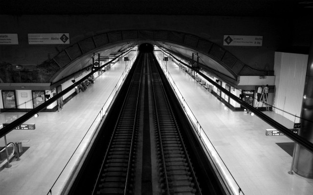 Train station people waiting platform #2 free wallpaper - medium preview image