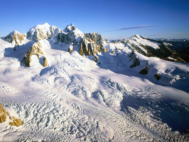 Snowy mountain range blue sky #17 free wallpaper - medium preview image