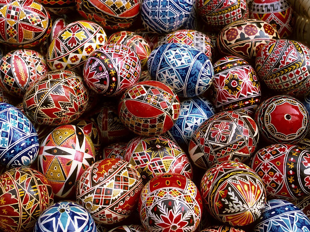 Colorful painted eggs basket market #3 free wallpaper - medium preview image