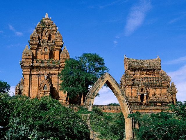 Large stone structure arch trees #2 free wallpaper - medium preview image