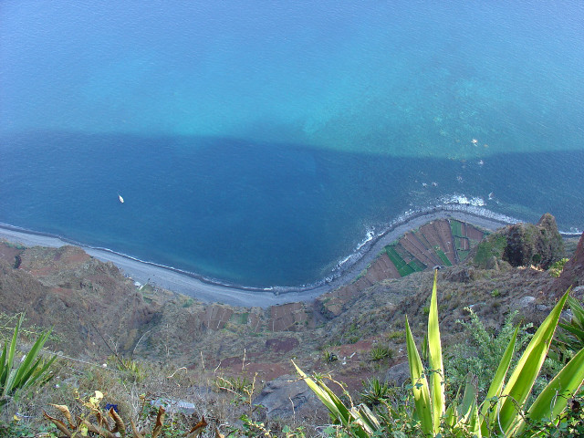Beach hilltop view water boat free wallpaper - medium preview image