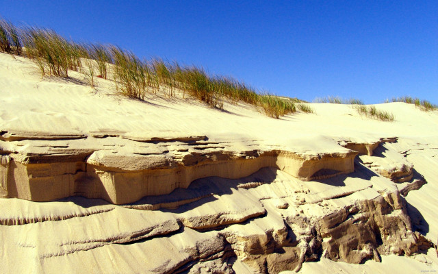 Sandy beach cliff grass blue #3 free wallpaper - medium preview image