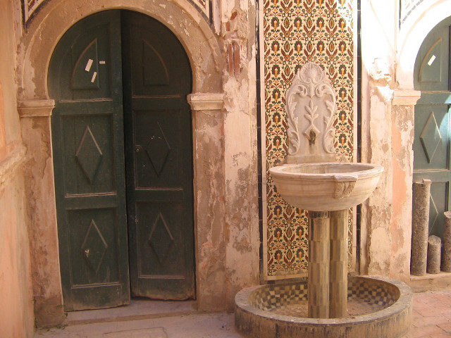 Fountain building door window background free wallpaper - medium preview image