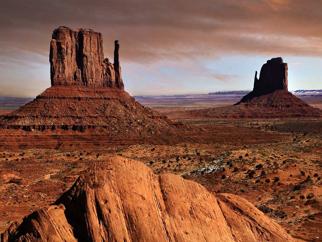 Large rock formation desert landscape free wallpaper for desktop - medium preview image