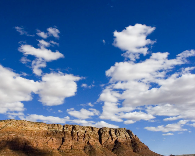 Mountain blue sky clouds people free wallpaper - medium preview image