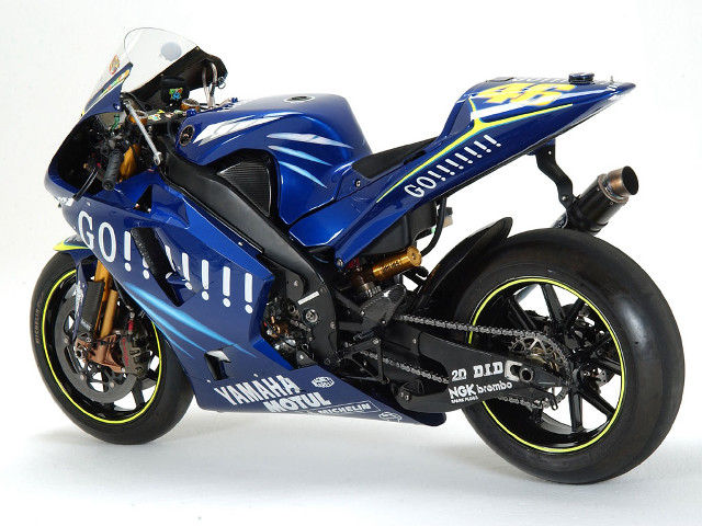 Blue motorcycle yellow stripe black free wallpaper - medium preview image