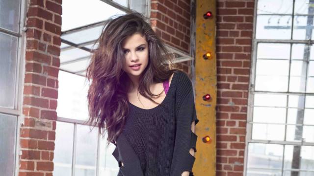 Woman brick wall window black free wallpaper - medium preview image