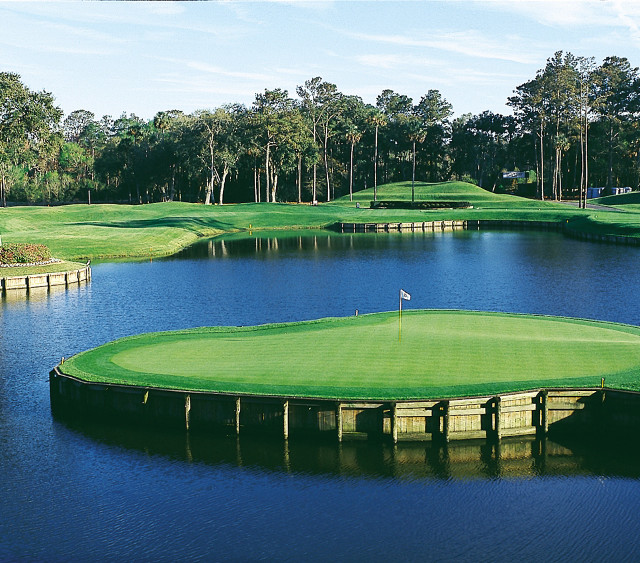 Golf course green flag water free wallpaper - medium preview image