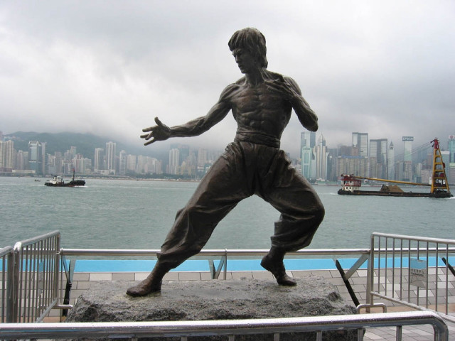 Statue man rock water city #2 free wallpaper - medium preview image