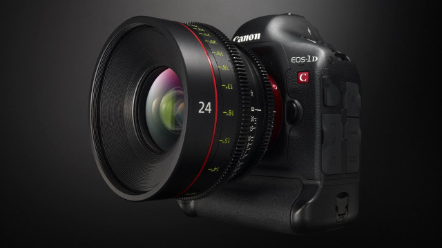 Camera lens black background red #2 free wallpaper - medium preview image