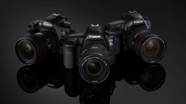 Cameras group table reflection black free wallpaper - medium preview image