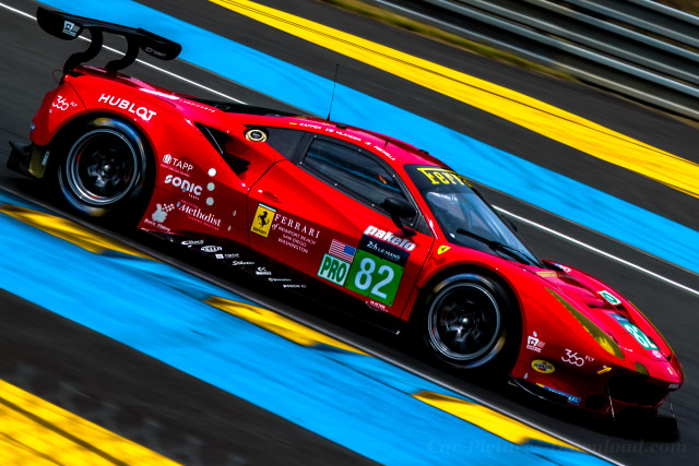 Red sports car race track #26 free wallpaper - medium preview image