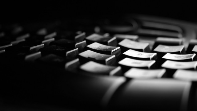 Keyboard blur blackwhite shallow depth free wallpaper - medium preview image