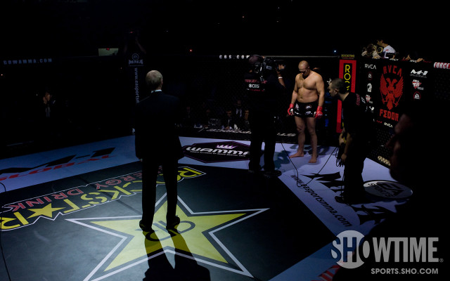 Man standing ring star floor free wallpaper - medium preview image