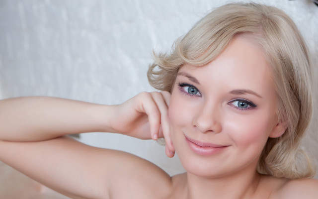 Blonde woman artdeco blueeyes smiling free wallpaper - medium preview image