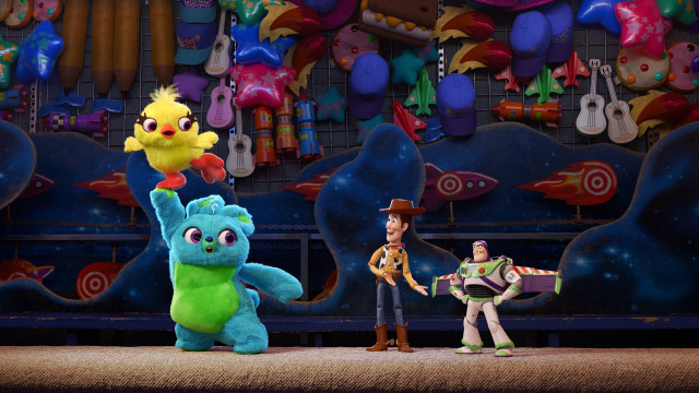 Toy story scene bird man free wallpaper - medium preview image