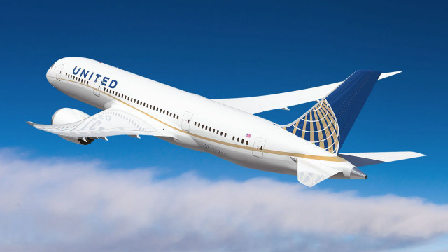 Large white airplane blue sky free wallpaper - medium preview image