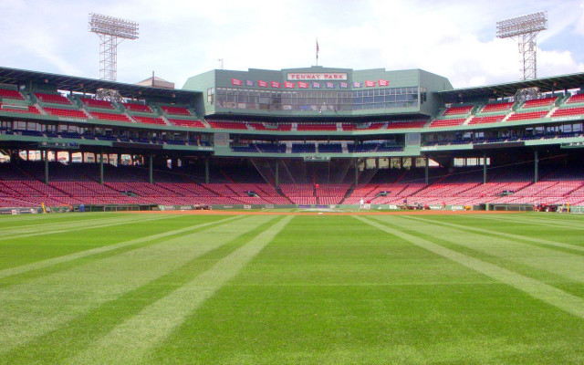 Baseball field green grass red free wallpaper - medium preview image