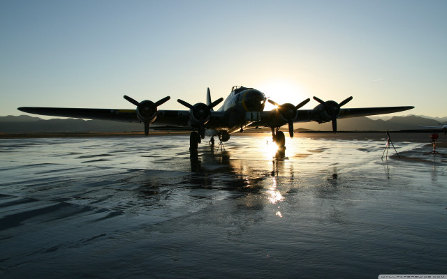 Plane runway sunset sitting ground free wallpaper - medium preview image