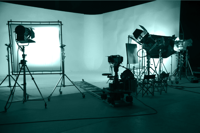 Photo studio camera lights dark free wallpaper - medium preview image