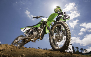 Dirt bike riding hill blue - a dirt bike free wallpaper