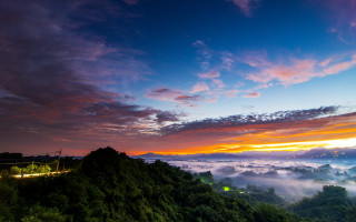 Sunset mountain clouds lights sky - a few light free wallpaper