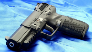 Gun blue sheet black handle - xf iq4 free wallpaper