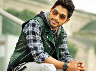 Man green vest sunglasses ledge - a ledge free wallpaper