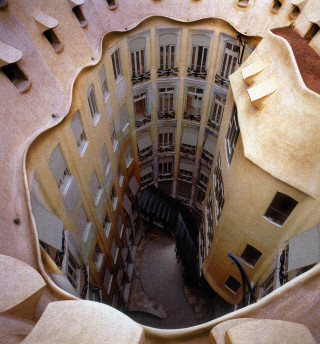 Circular window building staircase middle - free architecture wallpaper