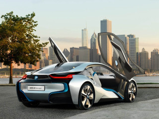 Futuristic car city skyline open - panfuturism free wallpaper