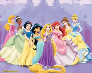 Princesses castle dragons group foreground - a castle free wallpaper