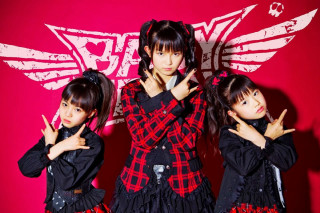 Three girls black red outfits - three girl free wallpaper