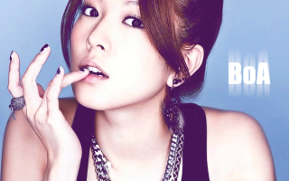 Woman necklace ring cigarette looking - a necklace free wallpaper